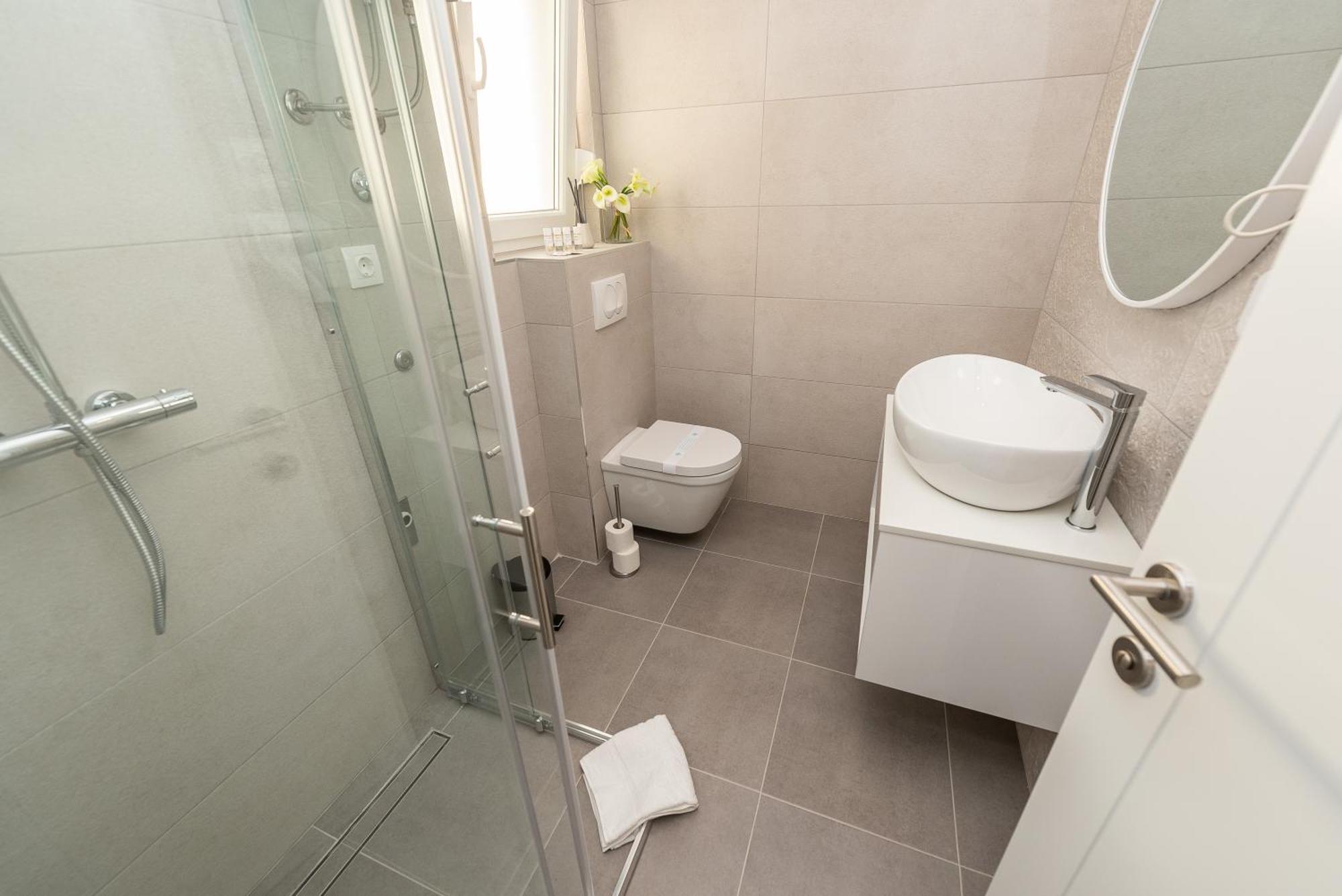 Apartments & Rooms Pool Villas Maris B Novalja Room photo