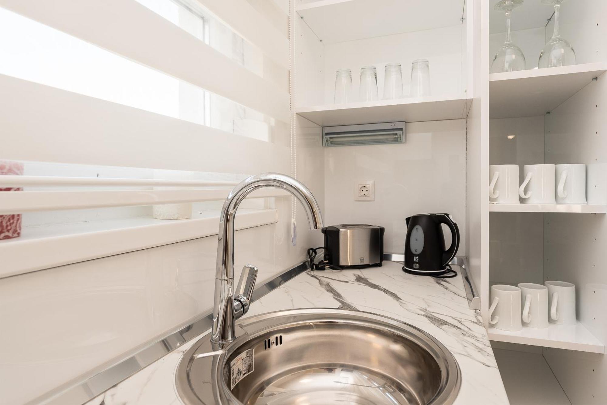 Apartments & Rooms Pool Villas Maris B Novalja Room photo