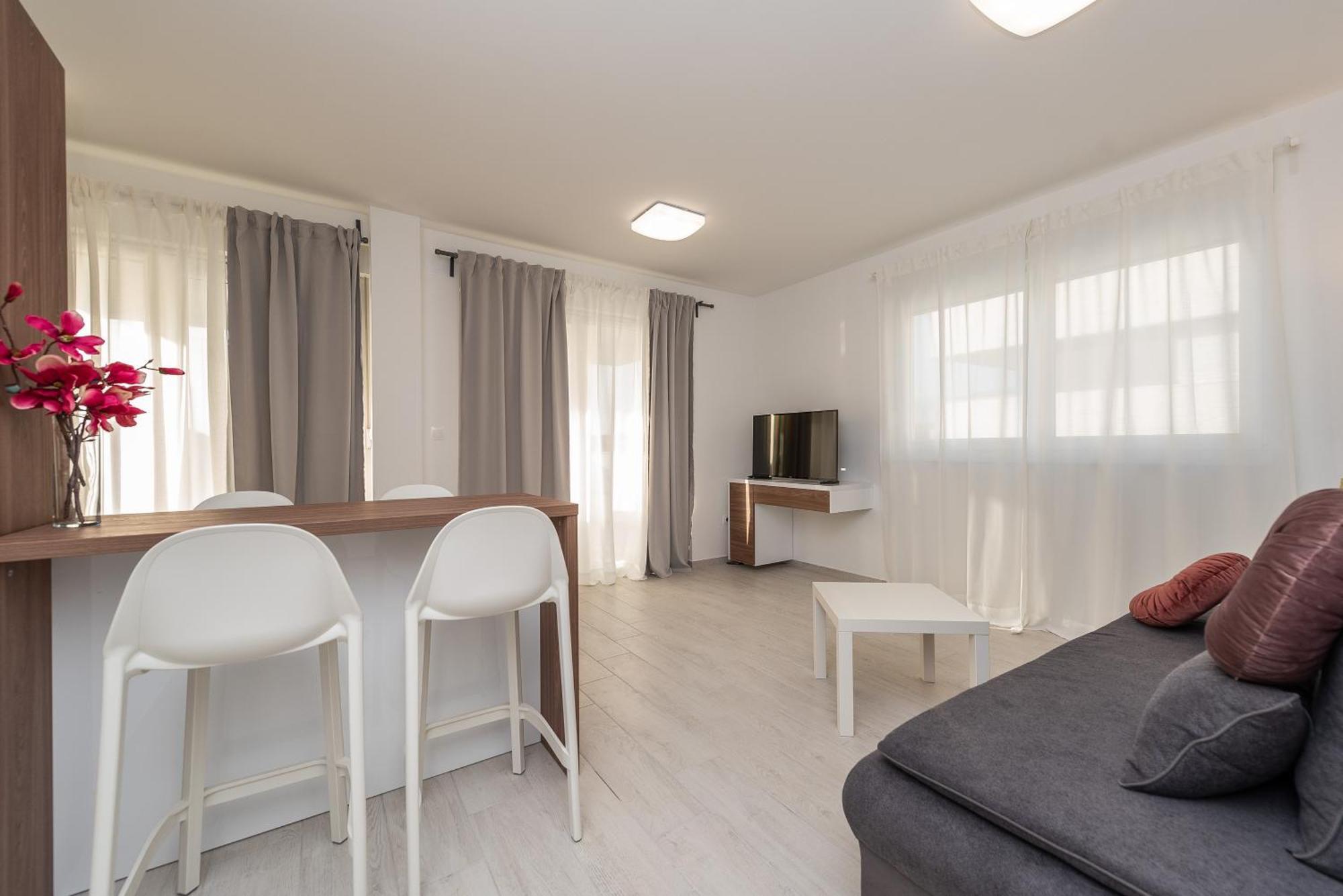 Apartments & Rooms Pool Villas Maris B Novalja Room photo